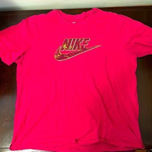 Men’s Nike t-shirt